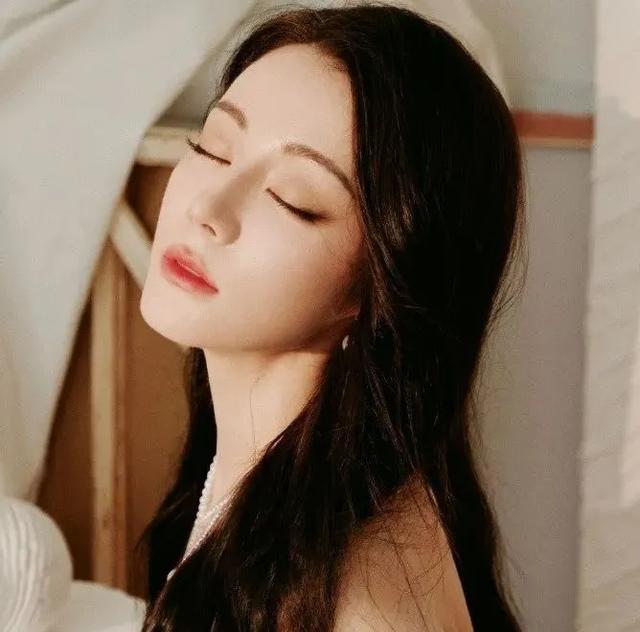 热巴黄景瑜秘婚生子?真相揭晓,评论区炸了!