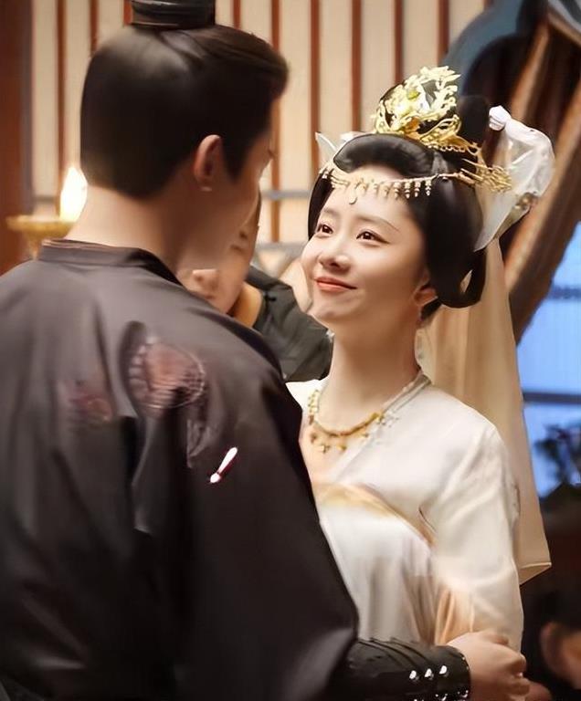 谭松韵《蜀锦人家》收视率杀疯了,弃剧网友越来越多,理由很一致