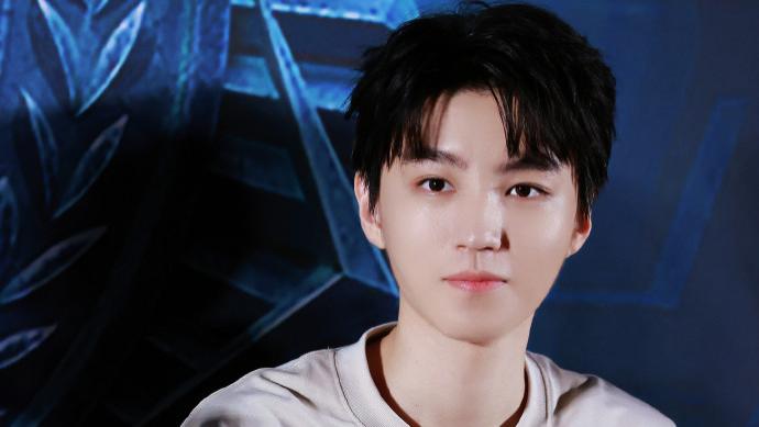 王俊凯亮相《749局》首映礼，网友：好奇他在里面到底有什么异能