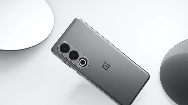 性价比击败红米，12GB+512GB才卖1545元，堪称同价位“搅局者”