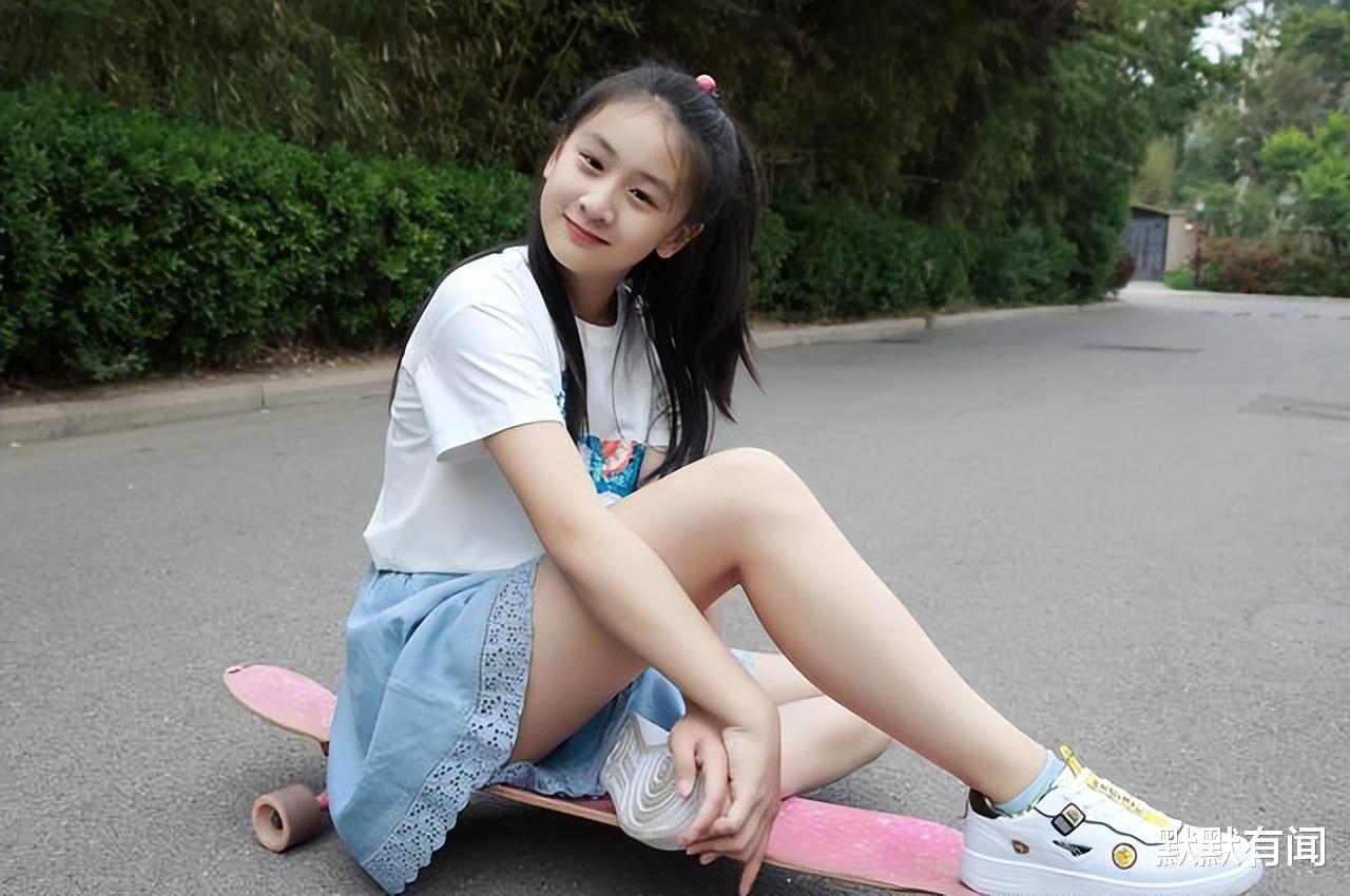 《爸去哪》萌娃现状:森碟变淑女,石头认不出,最后一个争议大