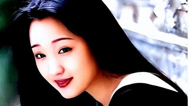 杨钰莹：前任出狱后娶妻生子，而她51岁仍未婚，托起母亲的晚年