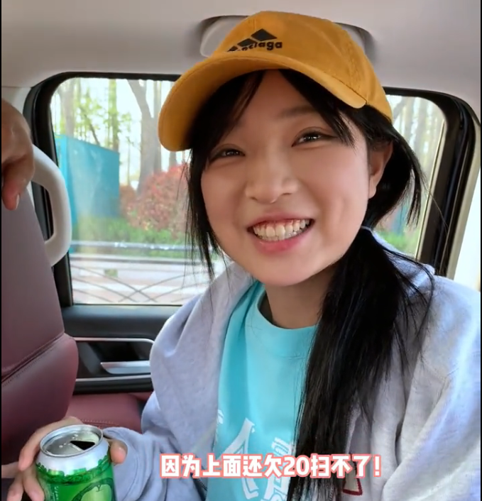 对比“大力仑”和“猫一杯”,真实打败造假,朴素完胜浮华