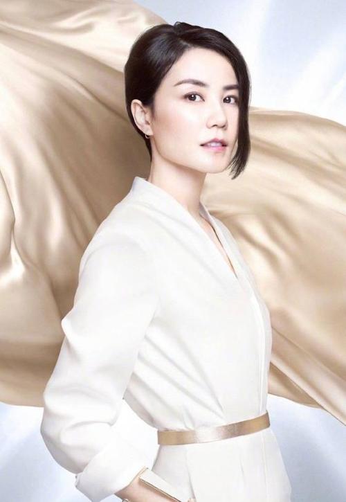 王菲:时尚归来,少女感依旧