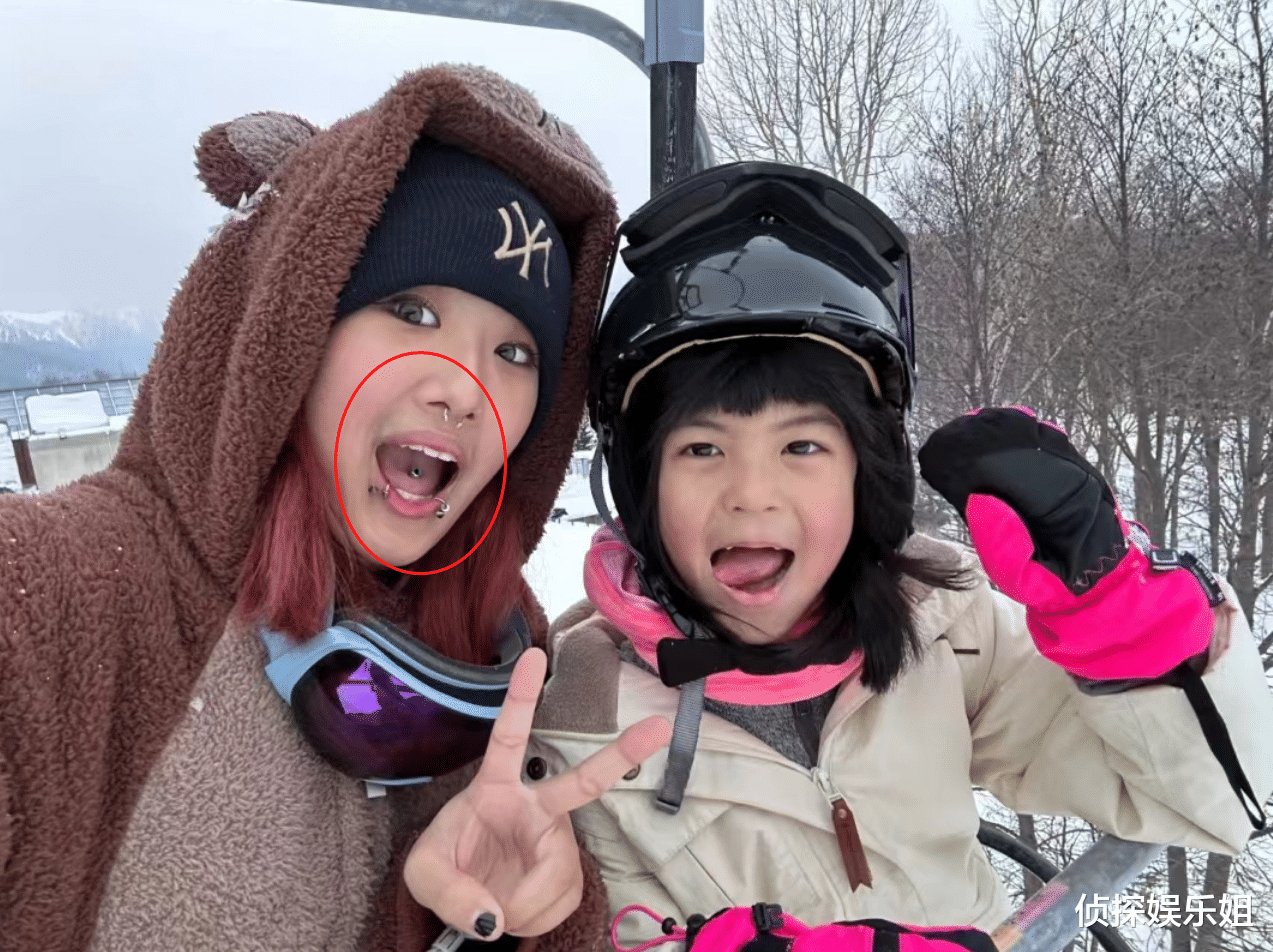 贾静雯长女捧场萧敬腾音乐剧,穿辣妹装拥抱干爹,老萧绅士手获赞