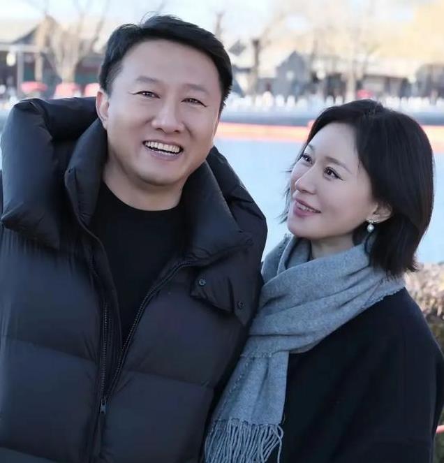 天啊，才知道这俩居然是夫妻！结婚22年还这么甜蜜，羡慕死人！