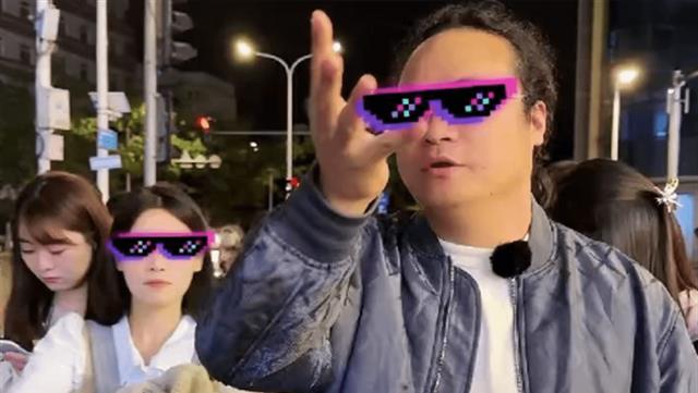 太突然!千万网红倪海杉多平台封号,知情人爆料:人狂必有天收