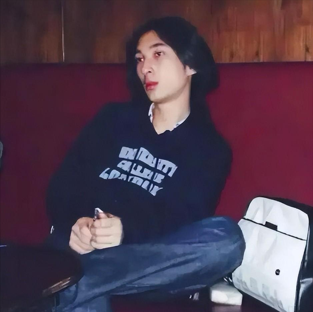 爸，钱呢？消失“光环”的王思聪，在“负二代”的路上越走越远