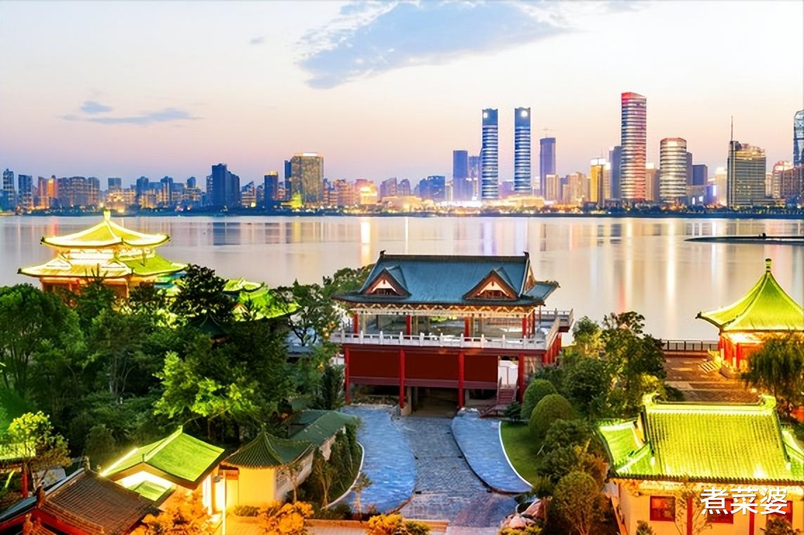 南昌吃饭有多实惠？45块钱吃一天，网友：不愧为最具幸福感的城市