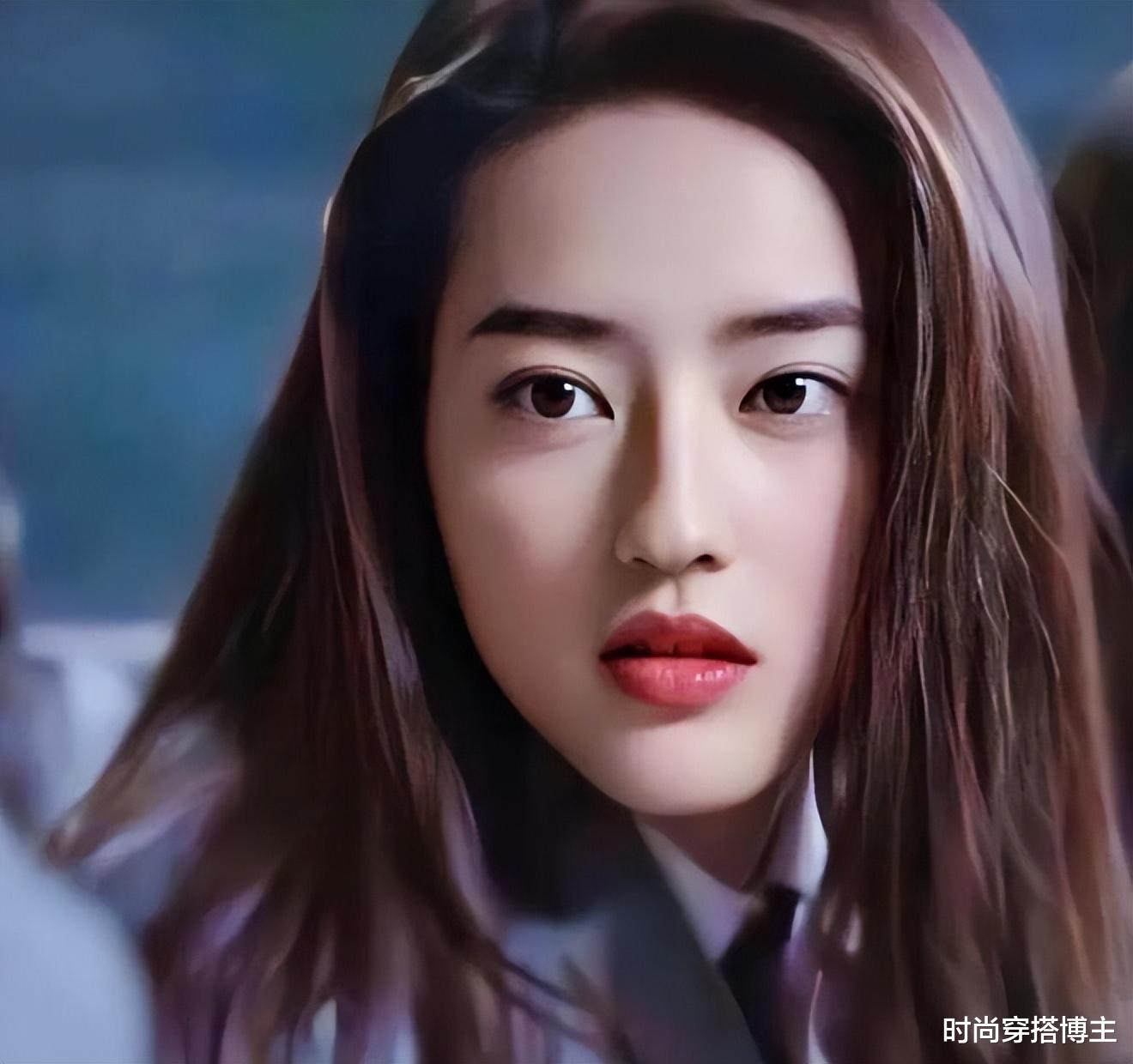 她是亚洲最美女星，长相不输李嘉欣，如今年纪大了变老成这样！