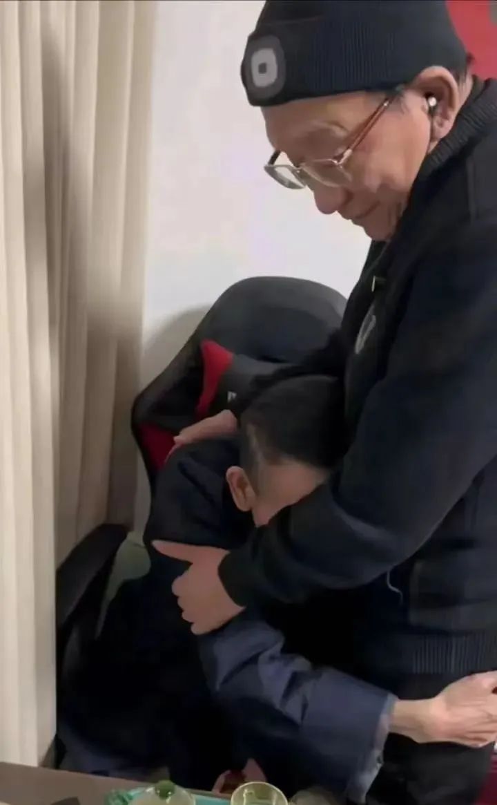 2024还没结束，93岁的相声演员杨少华就传出消息！