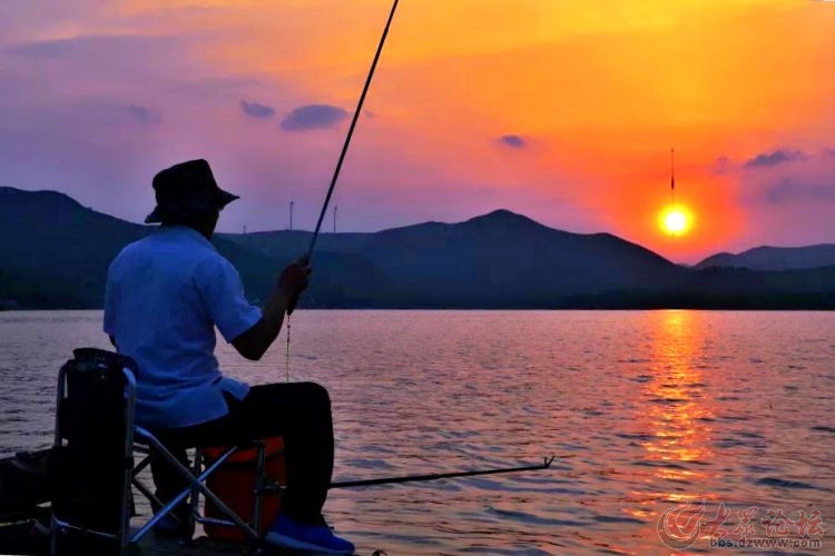 本该倾倒下水道的泡糖蒜汤汁,却让钓友老赵钓了个盆满钵满!