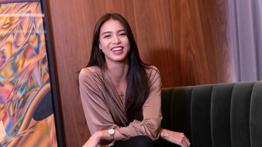 前港姐冠军雷庄儿自爆离巢真相，霸气回应被批最丑港姐：对自己有信心