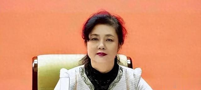 “好色女老虎”：独爱潜规则的“小鲜肉”