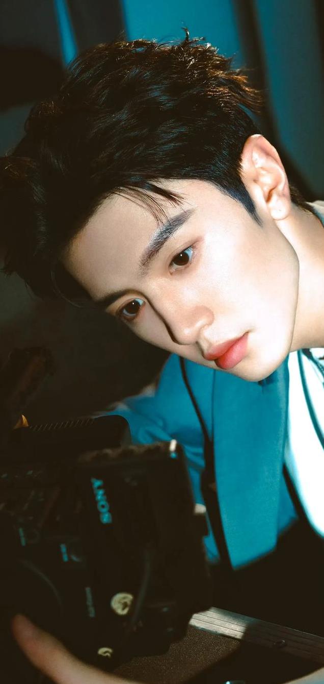 尖叫之夜来袭,美男洗牌,成毅登顶,龚俊邓为陈哲远侯明昊等上榜