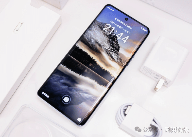 “荣耀开启“清仓模式”：X50双十一超值狂欢，错过拍大腿！”