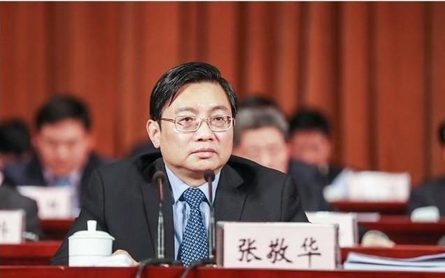 省委原副书记，抛弃原配妻子，娶了主持人小娇妻