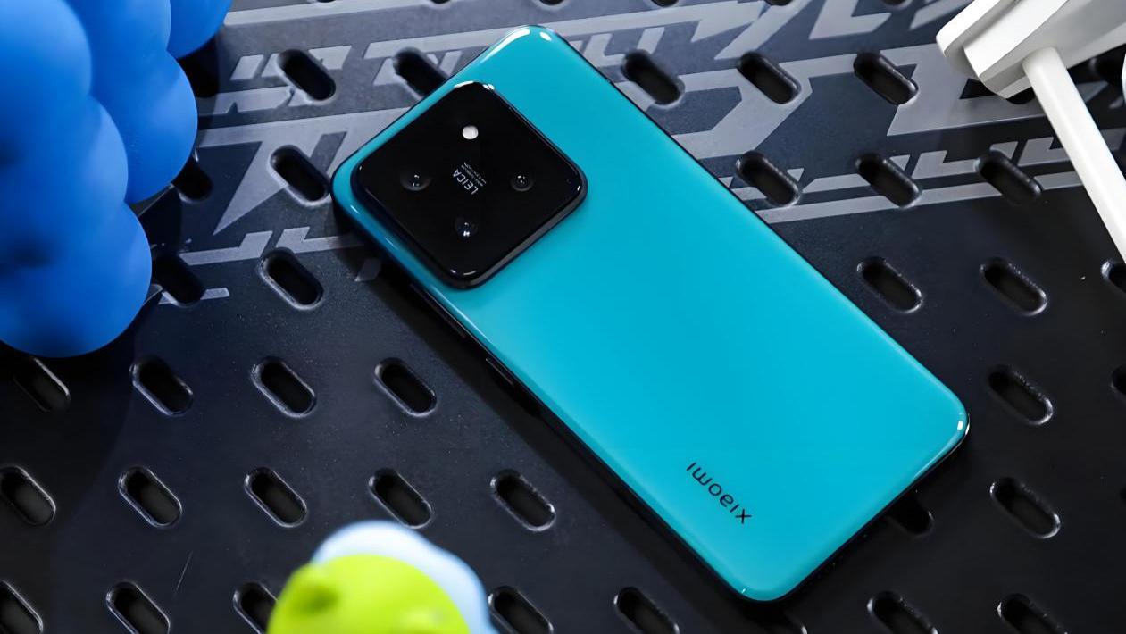 骁龙8Gen3、90W快充、三颗徕卡镜头，这手机凭啥销量爆棚？