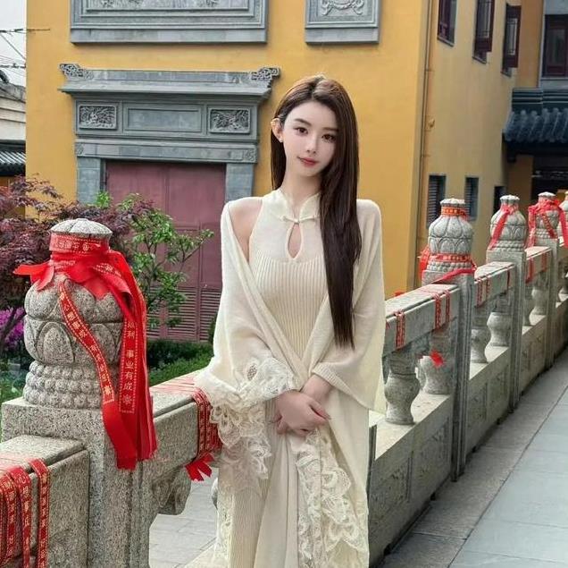 万万没想到,名媛培训班的坑,黄晓明刚结束,冯绍峰又接上了!