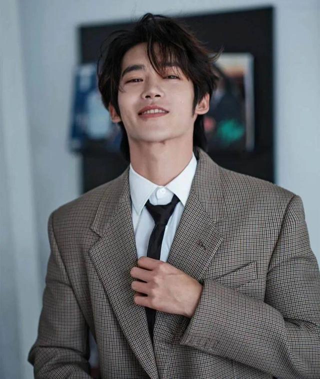 于适:你可以永远相信娱乐圈女明星的择偶眼光 确实帅!