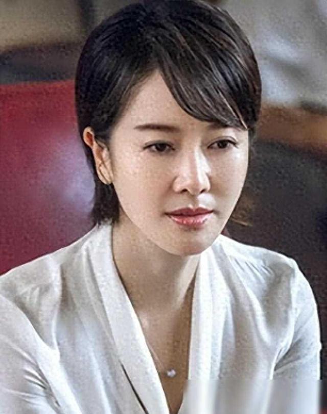 “风流成性”的左小青出道以来绯闻不断,如今仍然靠身材吸睛!