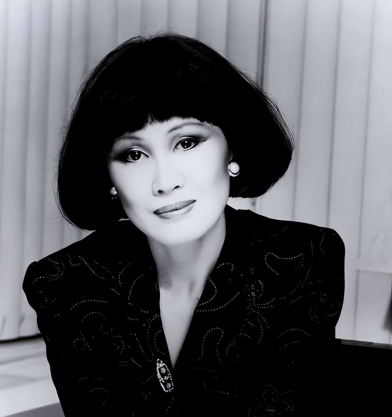 被称为中国第一美女，99岁高龄依然有人追，看看她是谁？