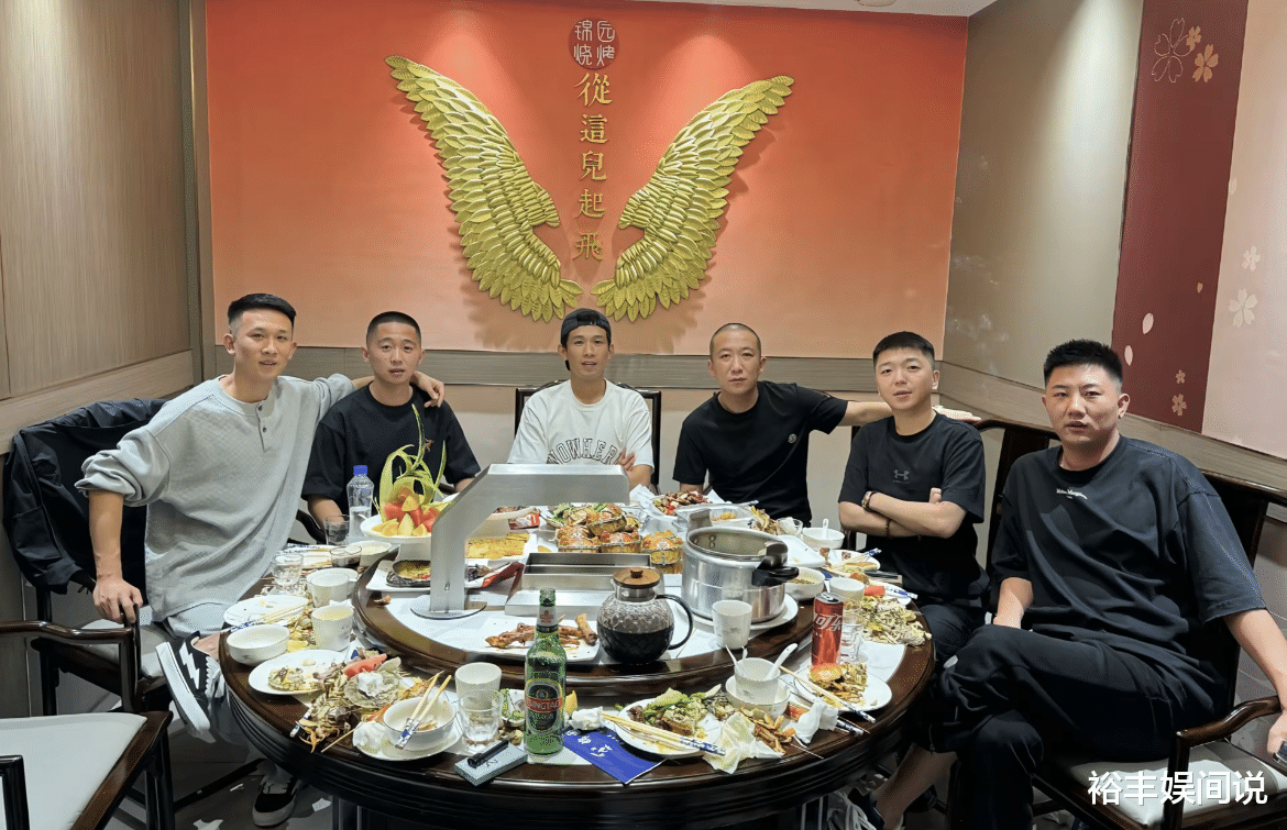 太壕了！网红“廷gg”为爷爷办葬礼，现场68辆豪车，意外牵扯天佑