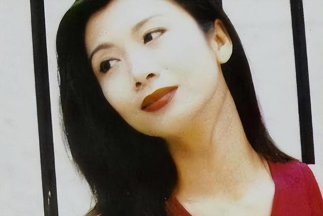 “三级艳后”曾拒绝成龙,如今61岁胖到220斤,依旧魅力不减当年