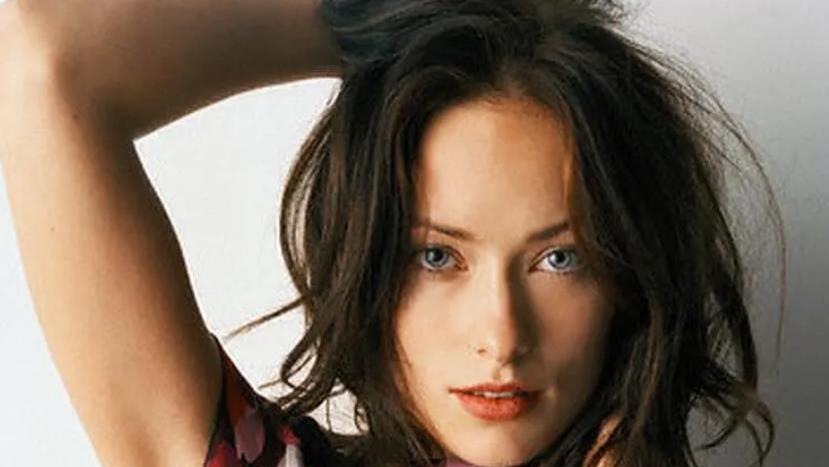 奥利维亚·王尔德两部展示她完美胴体的作品