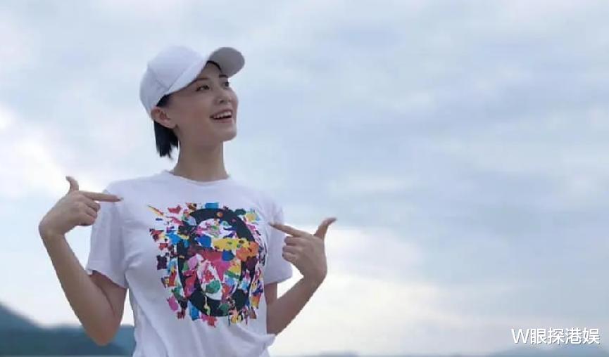 “假情侣协议”被捶?刚演女一又传怀孕退圈,她亲揭与富二代关系