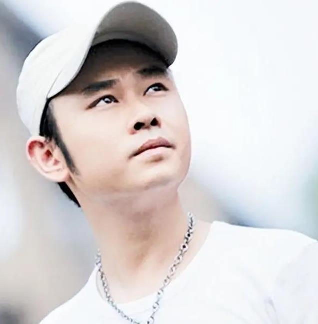 刀郎又陷抄袭争议，郭志凯王金兰身份被扒，难怪云朵最近不发声了