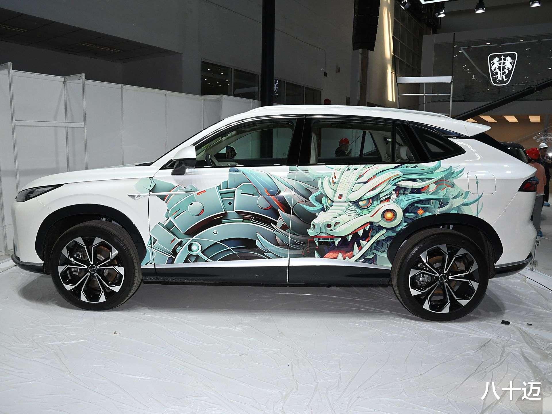 10万！混动SUV“新卷王”，135公里纯电续航+1300公里长途无压力