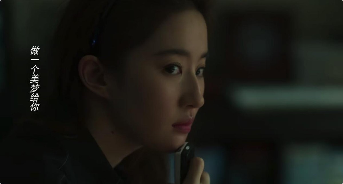 《玫瑰的故事》:彭冠英的喉结,刘亦菲的事后吻,汪俊拍的“性”太高级