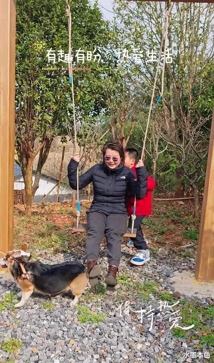 袁立和三婚老公湖南农村过年，身材发福老了不少，51岁仍风采依旧