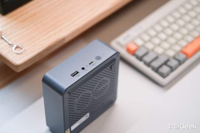 零刻SER6迷你主机:7735HS处理器、内置电源超静音,售价仅1200多