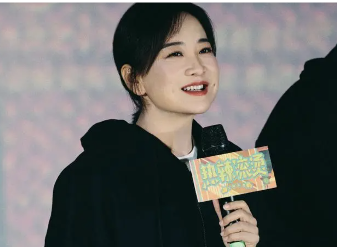 吴彦祖看望贾玲：42岁贾玲的「一脸褶子」，治好了我的容貌焦虑