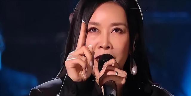 那英|歌手甄妮喊话那英：你好意思赢吗？田震23年前的话，现在有人信了