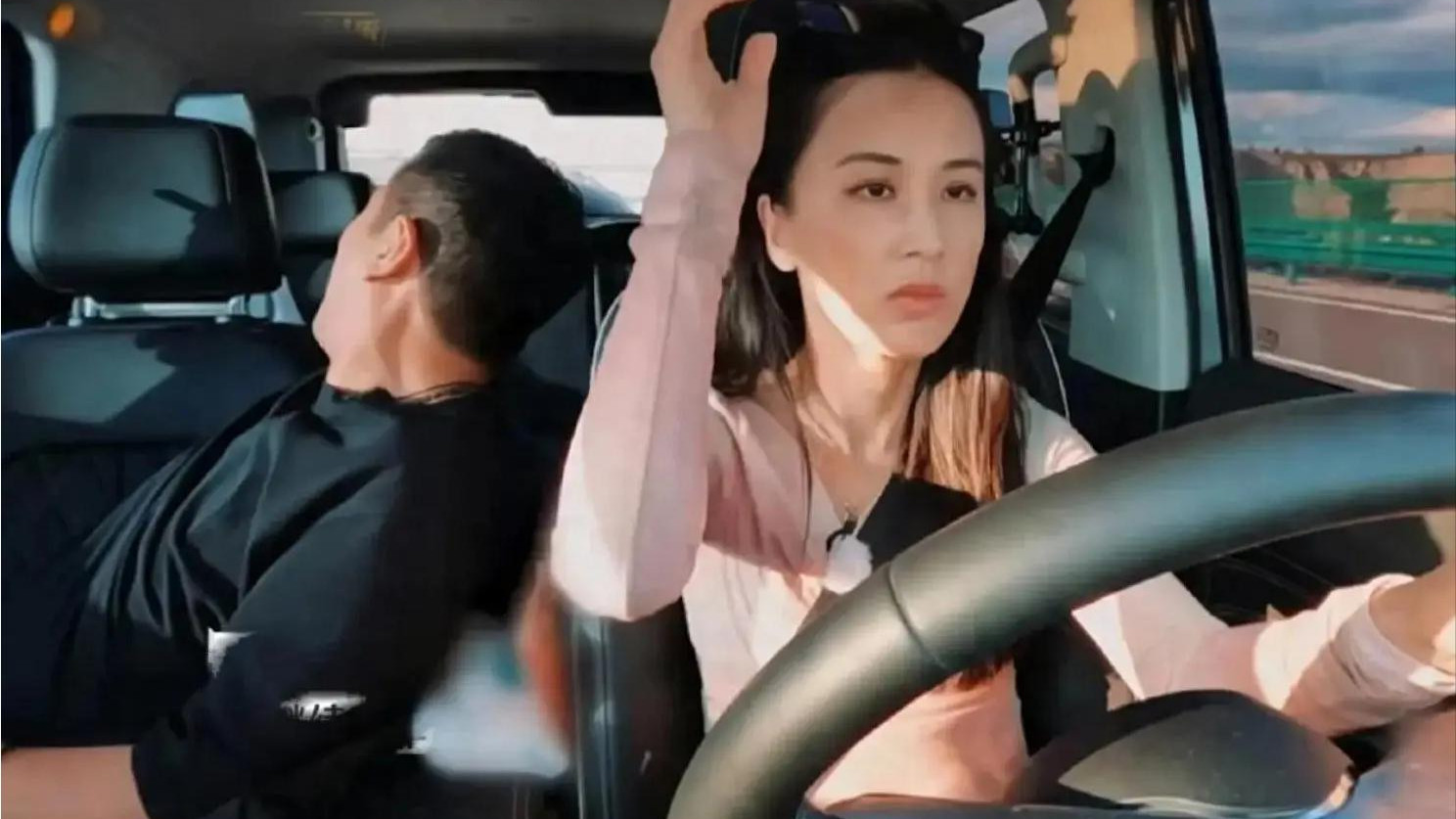 黄圣依离婚后首露面，财产规划：拿到了我的那一部分