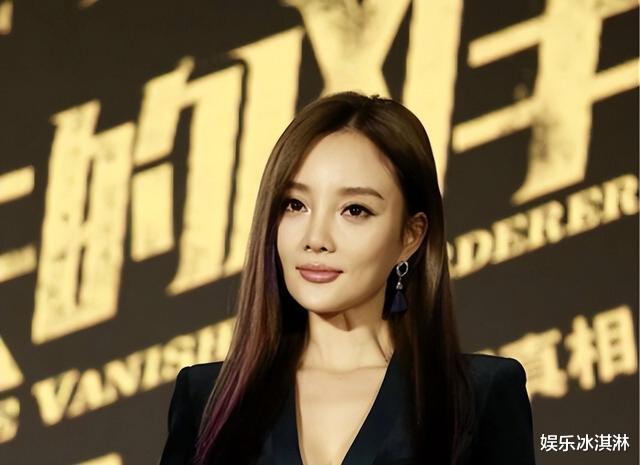 从顶流一线到“万人嫌”，自损声誉的4位女明星，你觉得她们冤吗