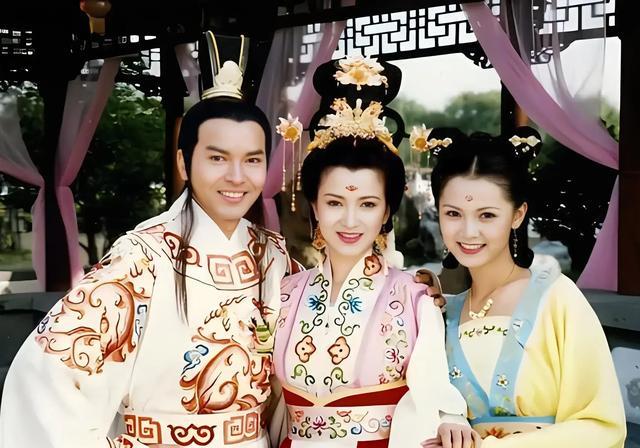 真正的花魁根本不用旁白尬吹,人群中一眼夺目的绝色,只服这7位