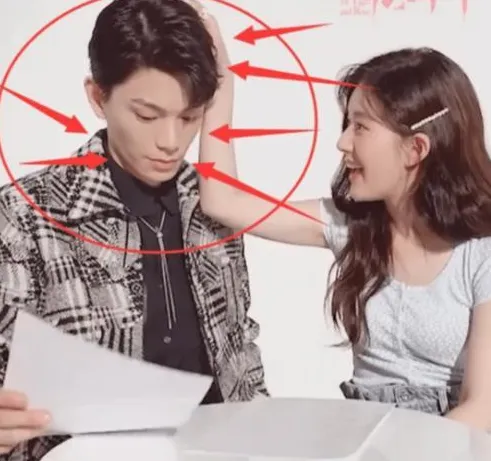 丁禹兮对不同女星态度差距,虞书欣欢喜冤家、赵露思甜蜜,唯独对她与众不同