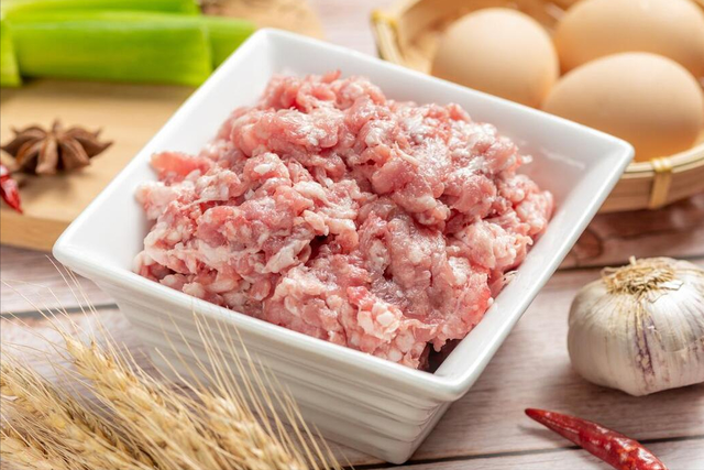 调肉馅好吃有诀窍，切记多放2味料，油润鲜香又多汁，不柴也不腥