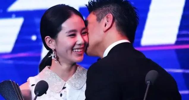 老夫少妻有多残酷？54岁的吴奇隆给刘诗诗上了一课，马舒雅没说错