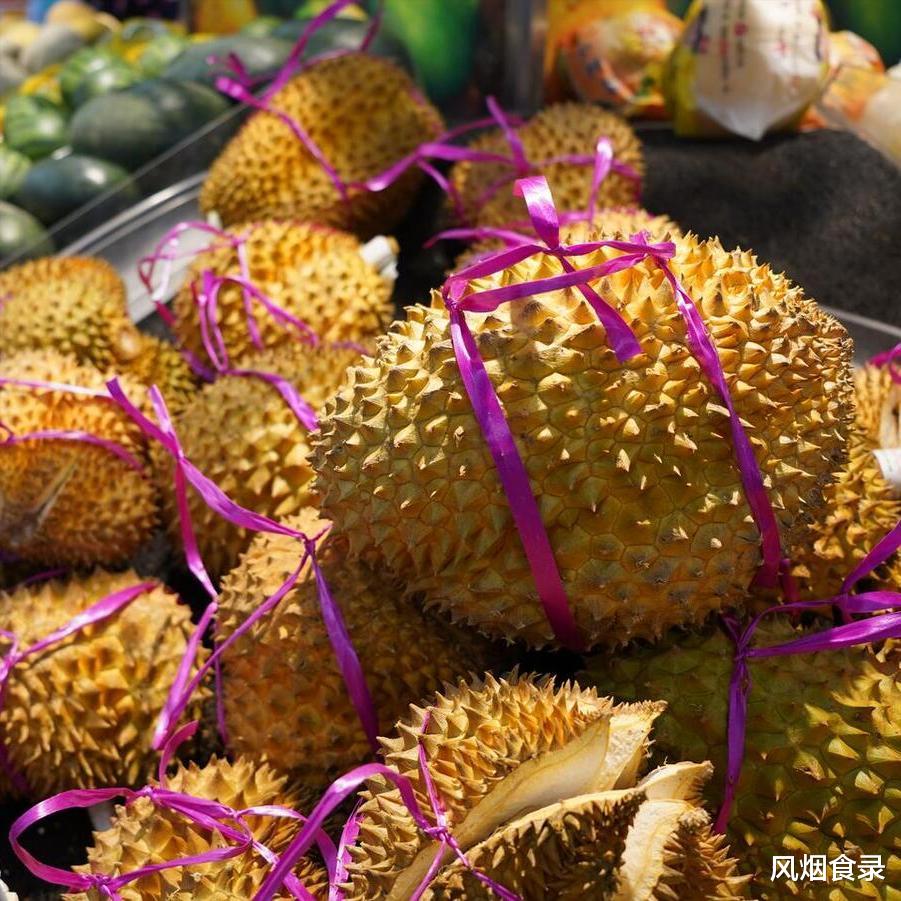 榴莲上市，切记别只挑大的，教你5个窍门，保证皮薄肉多，滋味甜