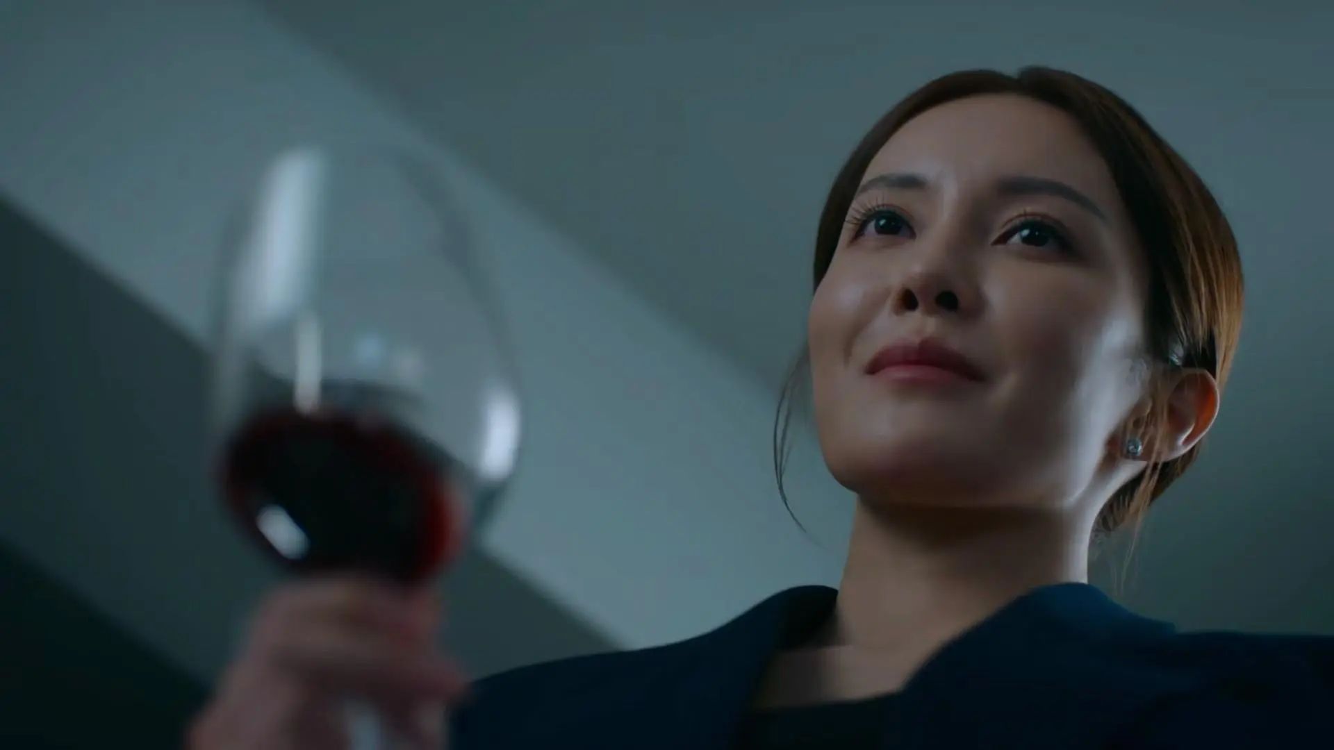 陈豪新作开播仅4集,口碑炸裂引热议,经典招牌重现江湖