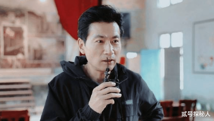 他在圈中不温不火36年,妻子却凭一首歌爆红35年,今成春晚常客