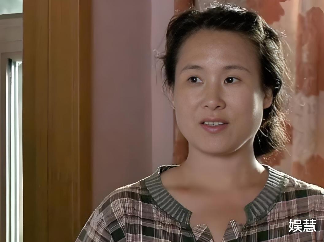 “小蒙娘”抵达《乡村爱情18》片场,与前夫谢广坤见面不尴尬