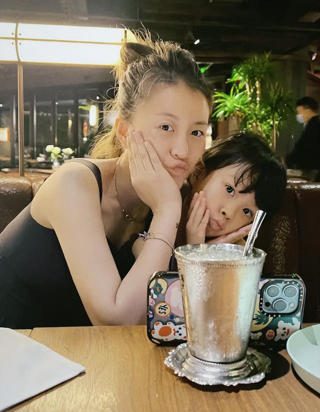 李嘉格|网店店主参加好声音没夺冠，却嫁给爱奇艺总裁，34岁成了人生赢家