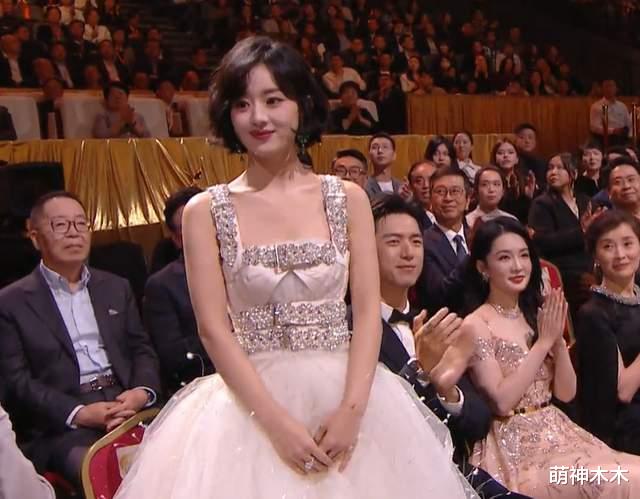 金鹰奖高清镜头下的明星:赵丽颖晕妆,刘涛大白牙抢镜,李沁胖了