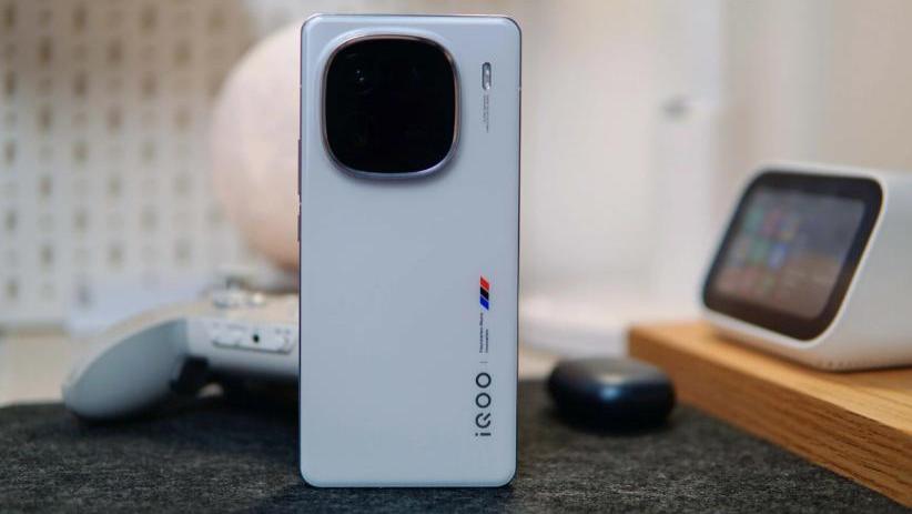 买手机建议“一步到位”：目前这四款几乎“无敌”，能用五年以上